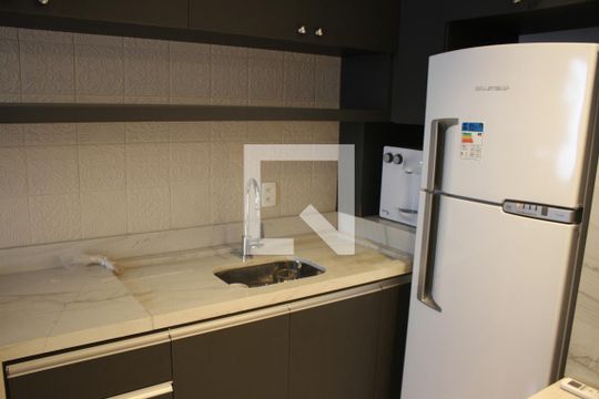 sala de apartamento para alugar com 2 quartos, 52m² em Jardim Goiás, Goiânia