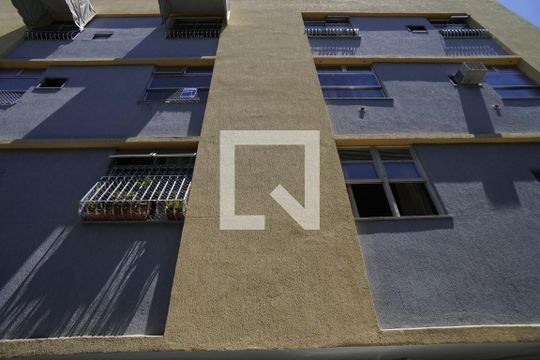 Fachada de apartamento à venda com 2 quartos, 53m² em Santana, Niterói