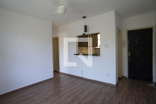 Sala de apartamento à venda com 2 quartos, 53m² em Santana, Niterói