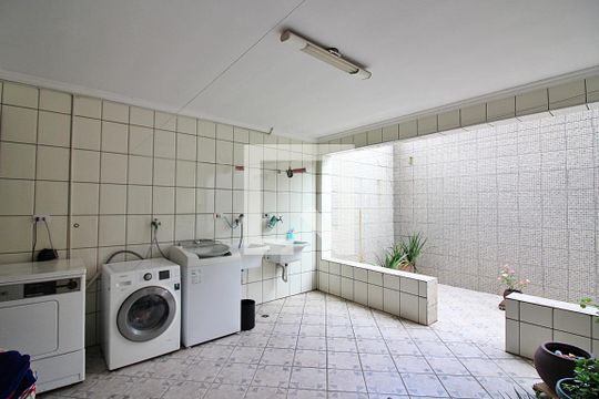 Área de Serviço de casa à venda com 3 quartos, 266m² em Jardim Palermo, São Bernardo do Campo