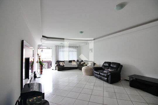 Casa à venda com 3 quartos, 266m² em Jardim Palermo, São Bernardo do Campo