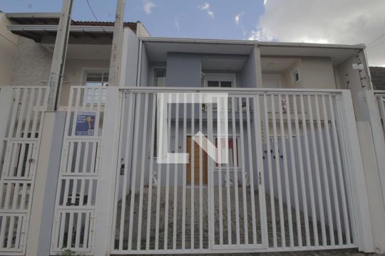 Fachada de casa à venda com 2 quartos, 89m² em Igara, Canoas