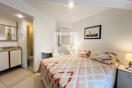 Suite de apartamento à venda com 1 quarto, 46m² em Vila Nova Conceição, São Paulo