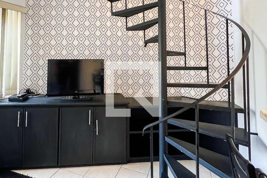 Escada de apartamento à venda com 1 quarto, 46m² em Vila Nova Conceição, São Paulo