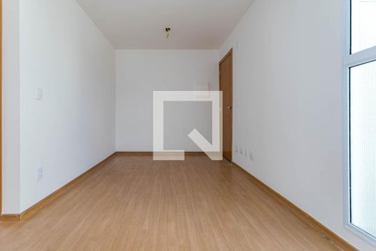 Sala de apartamento para alugar com 2 quartos, 43m² em Botujuru, Mogi das Cruzes