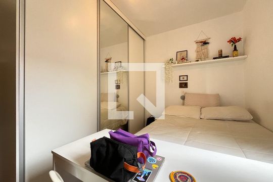 Suite 1 de casa de condomínio à venda com 4 quartos, 140m² em Parque Imperial, São Paulo