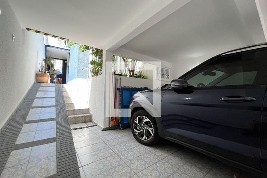 Garagem de casa à venda com 4 quartos, 155m² em Jardim Brasil (zona Sul), São Paulo