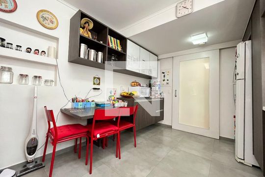 Cozinha de casa à venda com 4 quartos, 155m² em Jardim Brasil (zona Sul), São Paulo