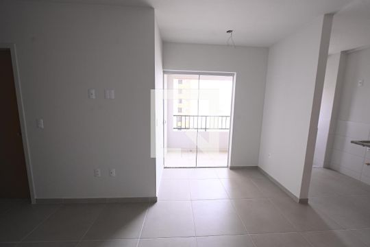 Sala de apartamento para alugar com 2 quartos, 54m² em Parque Oeste Industrial, Goiânia
