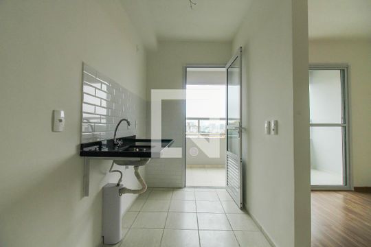 Cozinha de apartamento para alugar com 2 quartos, 45m² em Penha de França, São Paulo