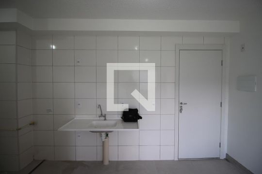 Cozinha de apartamento para alugar com 2 quartos, 35m² em Cidade Nova São Miguel, São Paulo