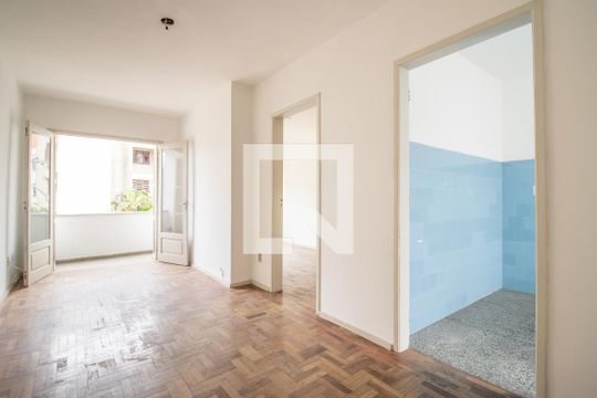 Sala de apartamento à venda com 1 quarto, 49m² em Passo da Areia, Porto Alegre
