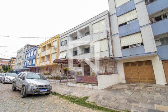 Fachada de apartamento à venda com 1 quarto, 49m² em Passo da Areia, Porto Alegre