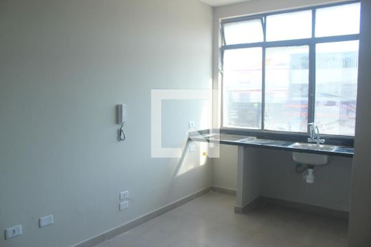 Sala/Cozinha de apartamento para alugar com 2 quartos, 40m² em Jardim Prudência, São Paulo