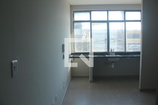 Sala/Cozinha de apartamento para alugar com 2 quartos, 40m² em Jardim Prudência, São Paulo