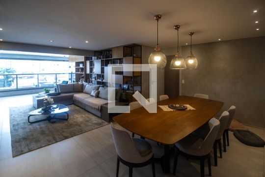 Apartamento para alugar com 3 quartos, 163m² em Bosque da Saúde, São Paulo