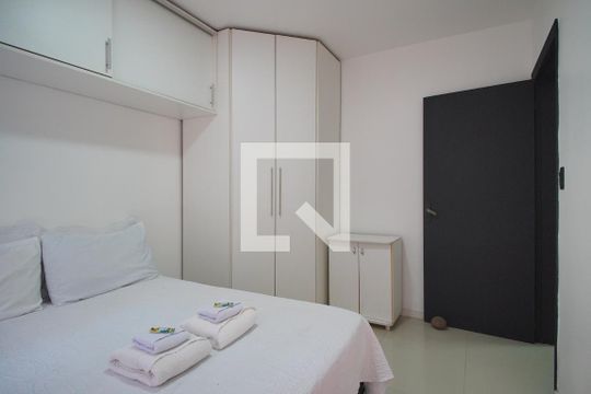 Quarto de apartamento à venda com 1 quarto, 48m² em Auxiliadora, Porto Alegre
