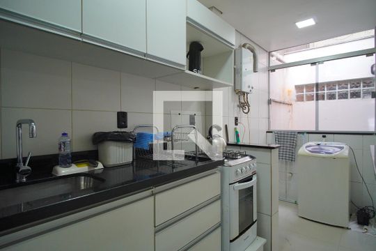 Cozinha de apartamento à venda com 1 quarto, 48m² em Auxiliadora, Porto Alegre