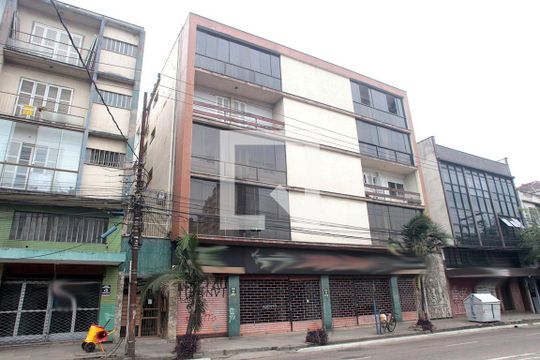 Fachada de apartamento para alugar com 1 quarto, 50m² em São João, Porto Alegre