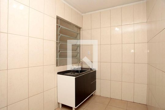 Cozinha + Área de Serviço de apartamento para alugar com 1 quarto, 50m² em São João, Porto Alegre