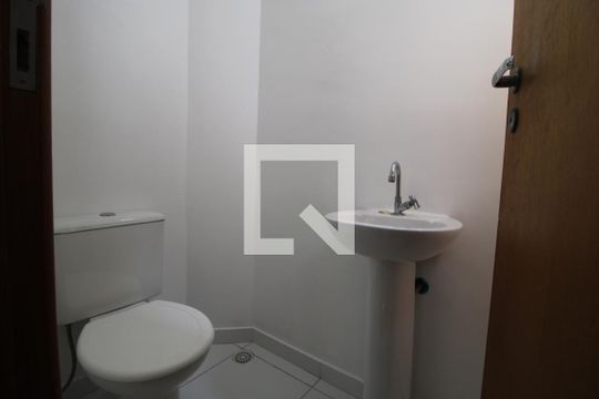 Lavabo de casa de condomínio para alugar com 2 quartos, 77m² em Jardim Ubirajara (zona Sul), São Paulo