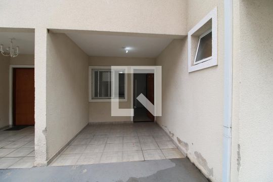 Garagem de casa de condomínio para alugar com 2 quartos, 77m² em Jardim Ubirajara (zona Sul), São Paulo