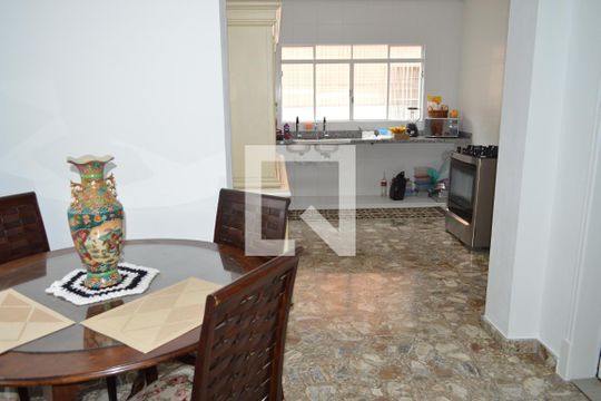 Copa de casa à venda com 7 quartos, 250m² em Cambuci, São Paulo