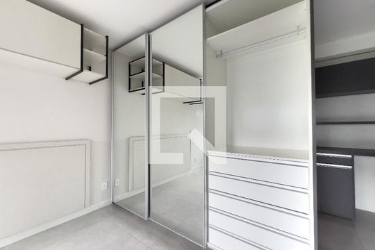 Quarto, armário, detalhes de apartamento para alugar com 1 quarto, 29m² em Vila Olímpia, São Paulo