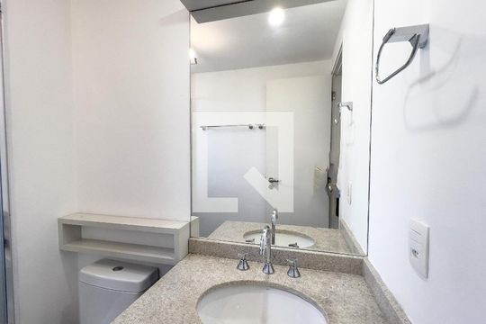 Banheiro, panorâmica de apartamento para alugar com 1 quarto, 29m² em Vila Olímpia, São Paulo