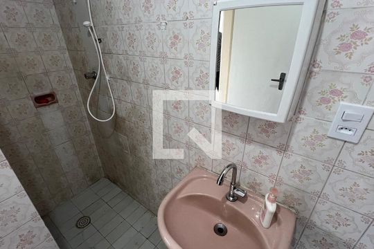 Banheiro de kitnet/studio à venda com 1 quarto, 28m² em Cerqueira César, São Paulo