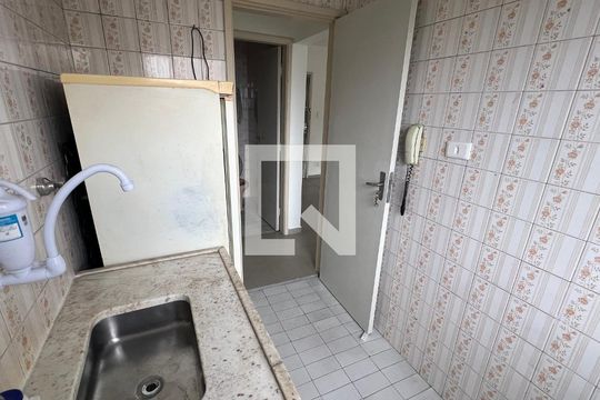 Cozinha de kitnet/studio à venda com 1 quarto, 28m² em Cerqueira César, São Paulo