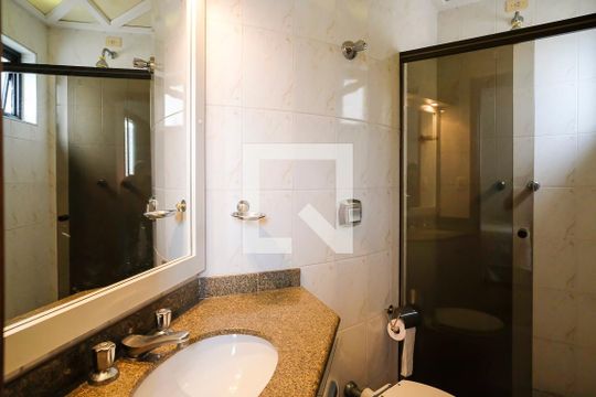 Banheiro Suíte 1 de apartamento à venda com 3 quartos, 140m² em Santa Paula, São Caetano do Sul