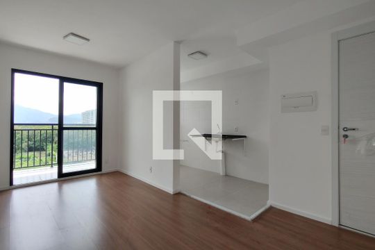 Apartamento para alugar com 2 quartos, 58m² em Jacarepaguá, Rio de Janeiro
