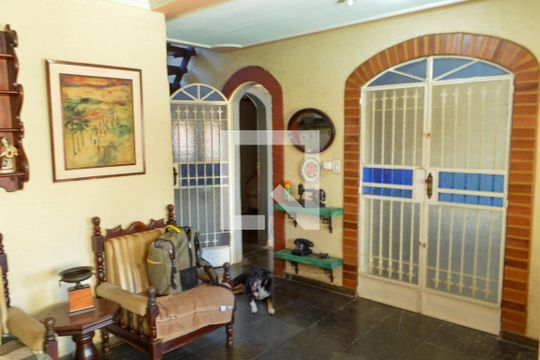Sala de casa de condomínio à venda com 3 quartos, 100m² em Tanque, Rio de Janeiro
