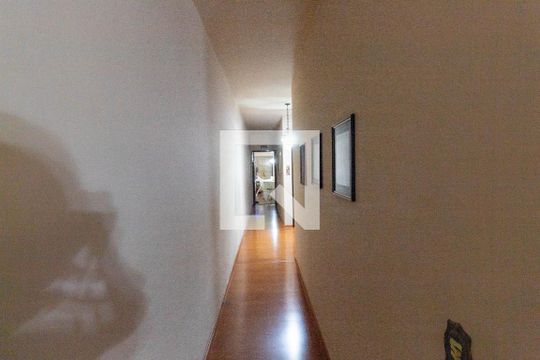 Corredor de casa à venda com 4 quartos, 317m² em Cidade Patriarca, São Paulo
