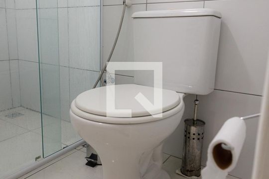 Banheiro da Suíte de apartamento para alugar com 3 quartos, 80m² em Residencial Portal da Mantiqueira, Taubaté