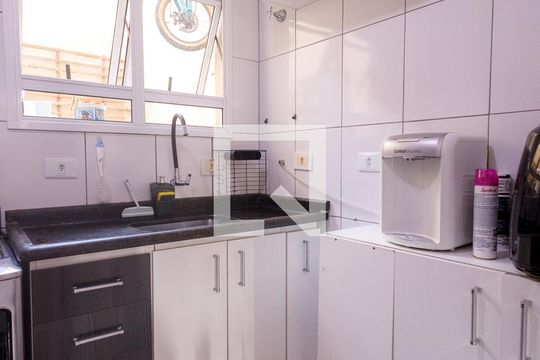 Cozinha de apartamento para alugar com 3 quartos, 80m² em Residencial Portal da Mantiqueira, Taubaté