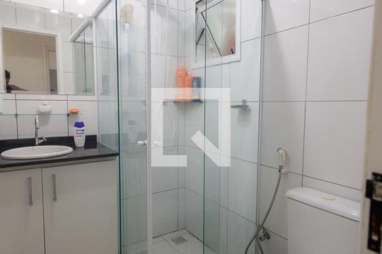 Banheiro da Suíte de apartamento para alugar com 3 quartos, 80m² em Residencial Portal da Mantiqueira, Taubaté