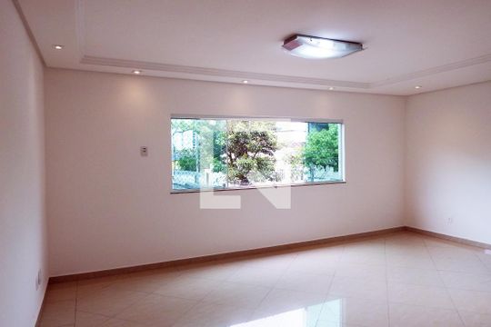 Apartamento para alugar com 3 quartos, 177m² em Centro, São Vicente