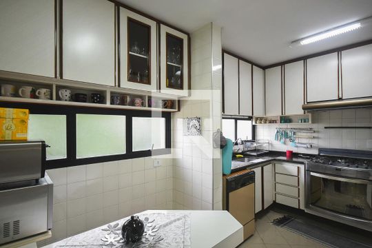 Cozinha de apartamento à venda com 3 quartos, 144m² em Vila Andrade, São Paulo
