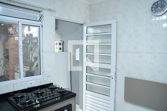 Cozinha de casa de condomínio à venda com 2 quartos, 112m² em Jardim Belizário, Cotia
