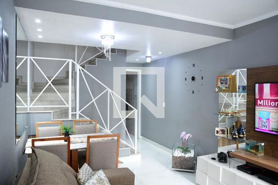Sala de casa de condomínio à venda com 2 quartos, 112m² em Jardim Belizário, Cotia