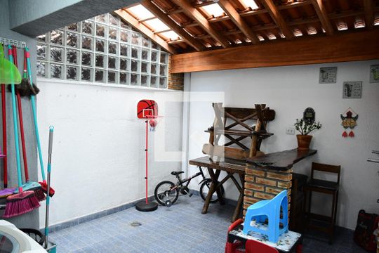 Quintal de casa de condomínio à venda com 2 quartos, 112m² em Jardim Belizário, Cotia