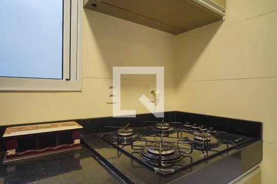 Cozinha de apartamento à venda com 2 quartos, 41m² em Mário Quintana, Porto Alegre