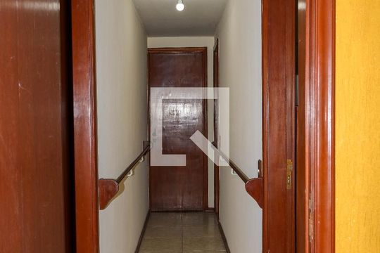 Corredor de apartamento à venda com 3 quartos, 148m² em Engenho de Dentro, Rio de Janeiro