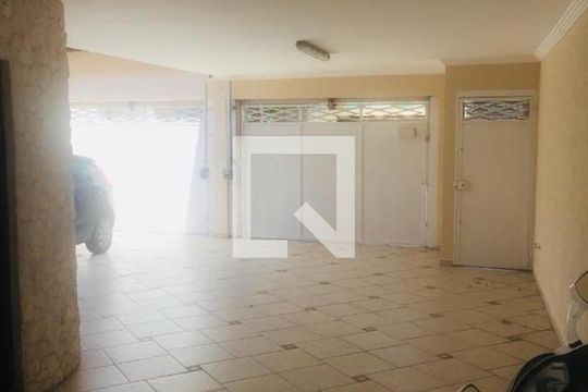 Casa à venda com 3 quartos, 440m² em Vila Carrao, São Paulo