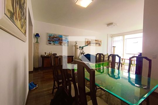 Sala de apartamento para alugar com 3 quartos, 156m² em Copacabana, Rio de Janeiro