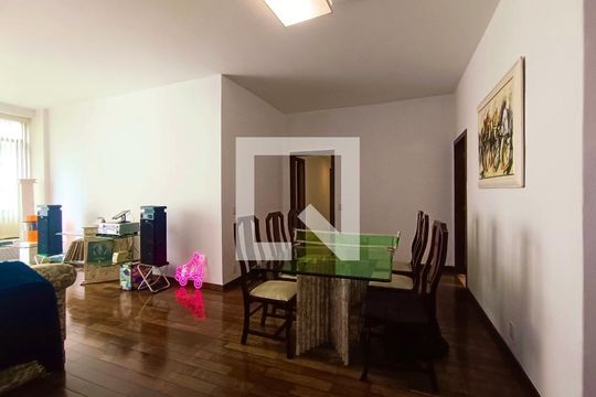Sala de apartamento para alugar com 3 quartos, 156m² em Copacabana, Rio de Janeiro