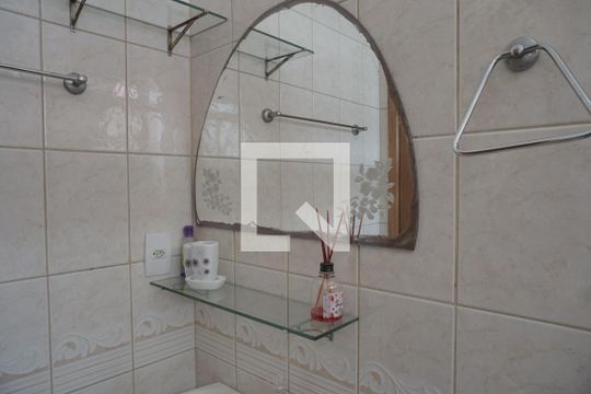 Banheiro de apartamento para alugar com 1 quarto, 40m² em Centro, São Leopoldo