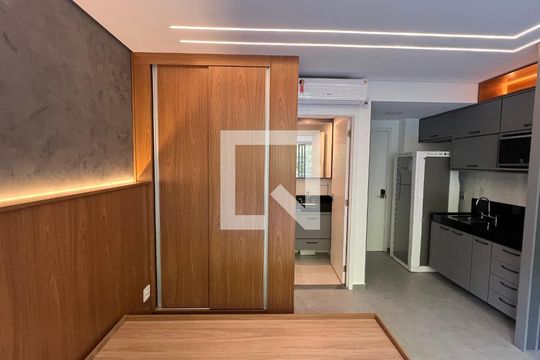 Quarto de kitnet/studio para alugar com 1 quarto, 29m² em Pinheiros, São Paulo